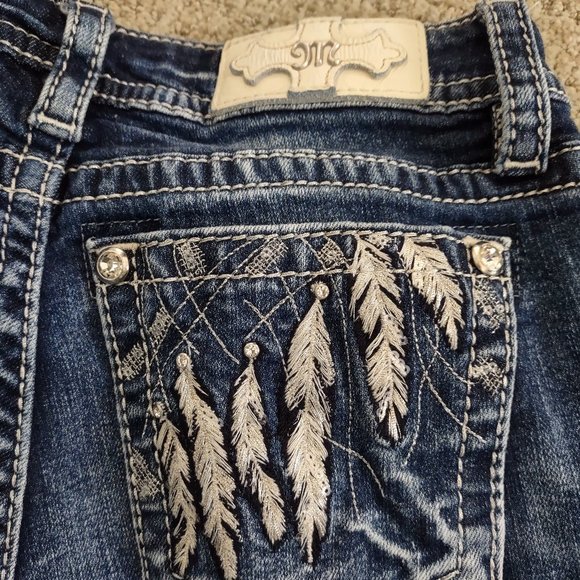 Miss Me Mid-rise Capri jeans dark distress wash, embellished. EUC - Picture 5 of 6